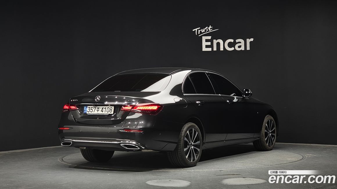Mercedes-Benz E-Class 2021