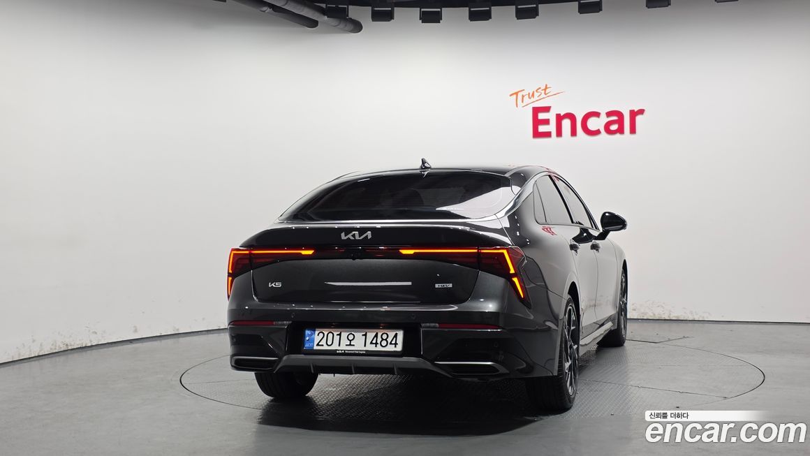 Kia K5 2025