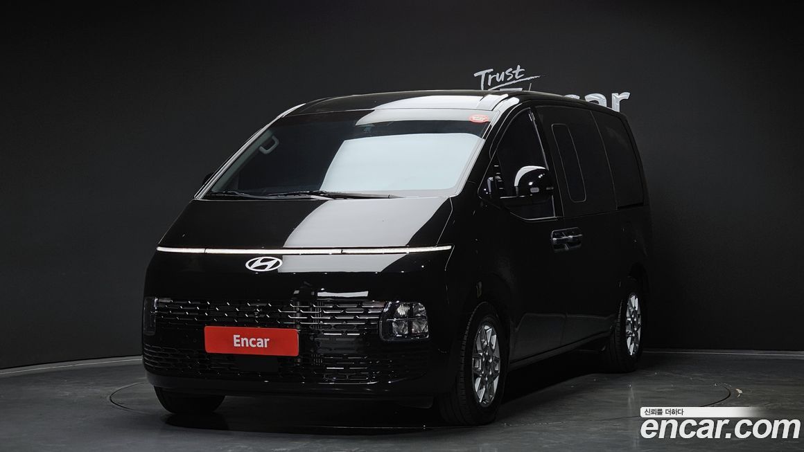 Hyundai Staria 2025