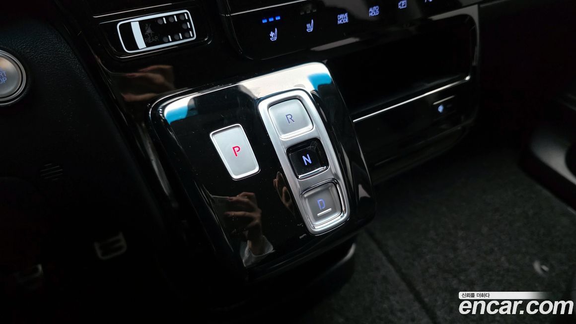 Hyundai Staria 2022