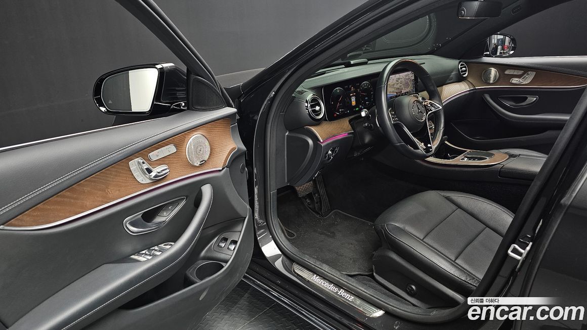 Mercedes-Benz E-Class 2021