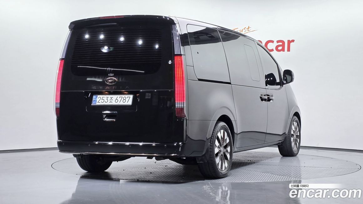 Hyundai Staria 2022