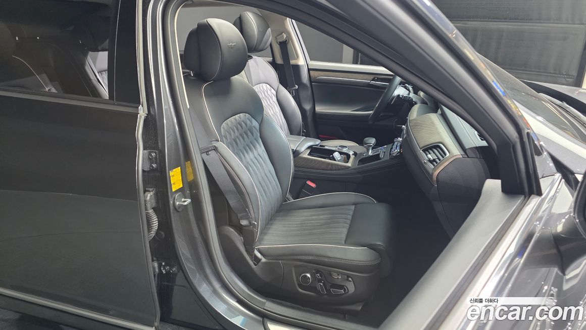 Genesis G90 2021
