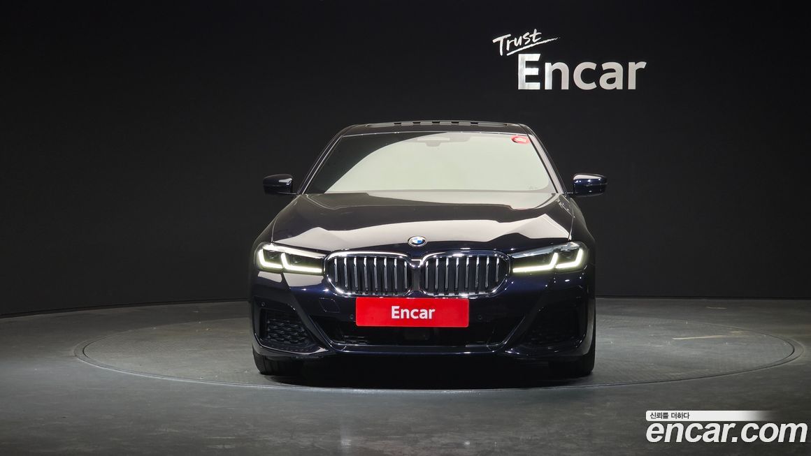 BMW 5-Series 2023