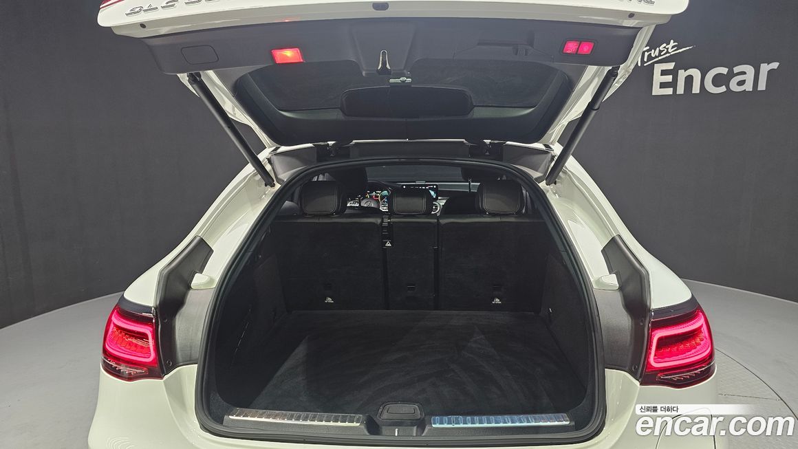 Mercedes-Benz GLC-Class 2021