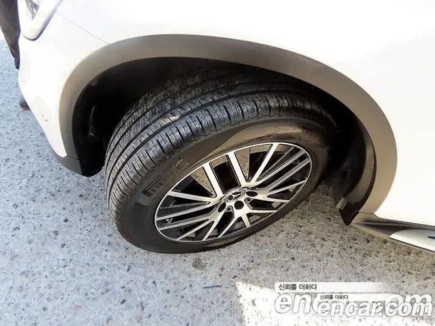 Mercedes-Benz GLC-Class 2021