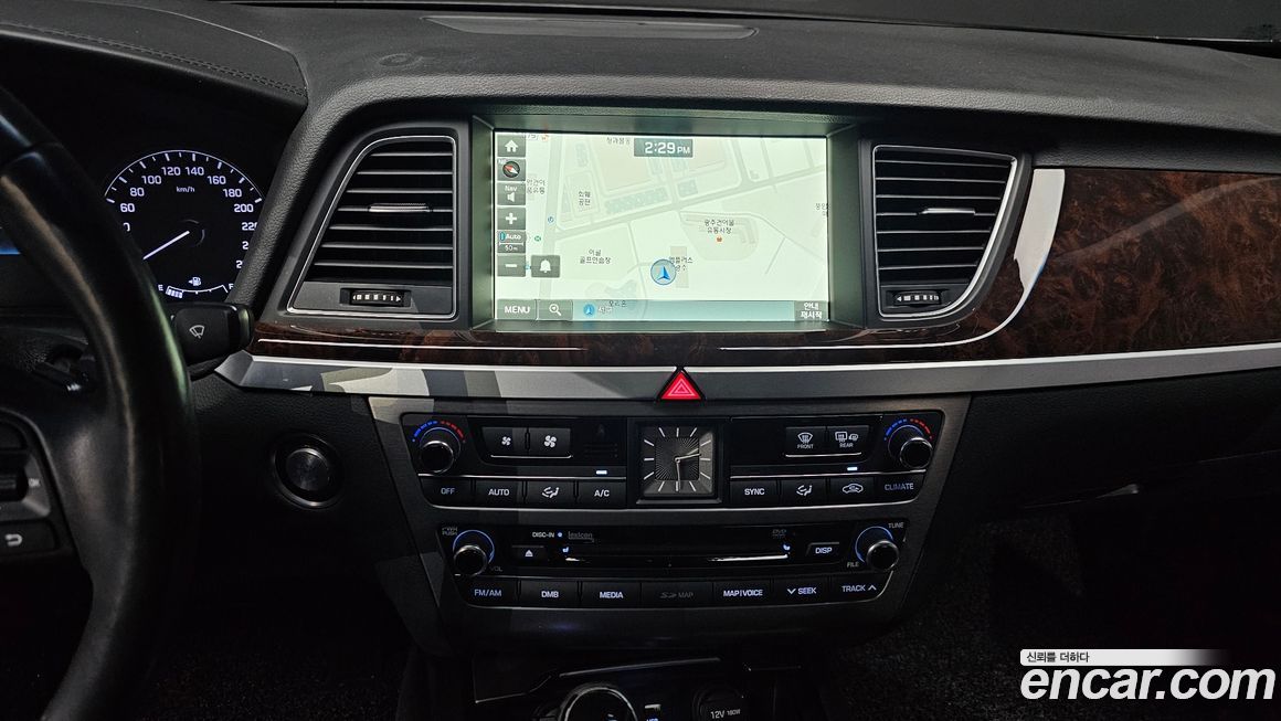 Hyundai Genesis 2015