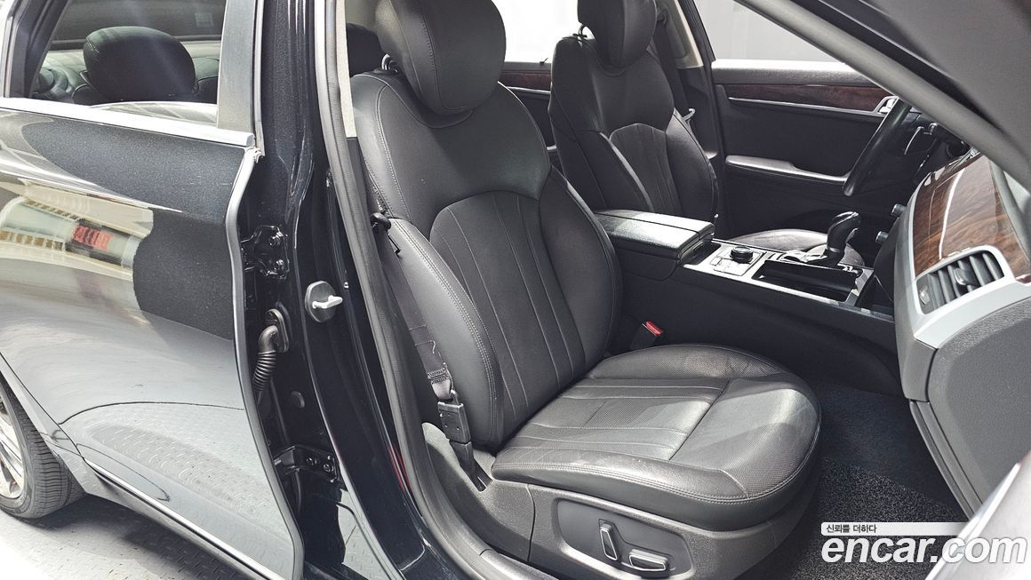 Hyundai Genesis 2015