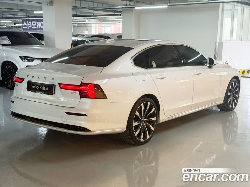 Volvo S90 2026