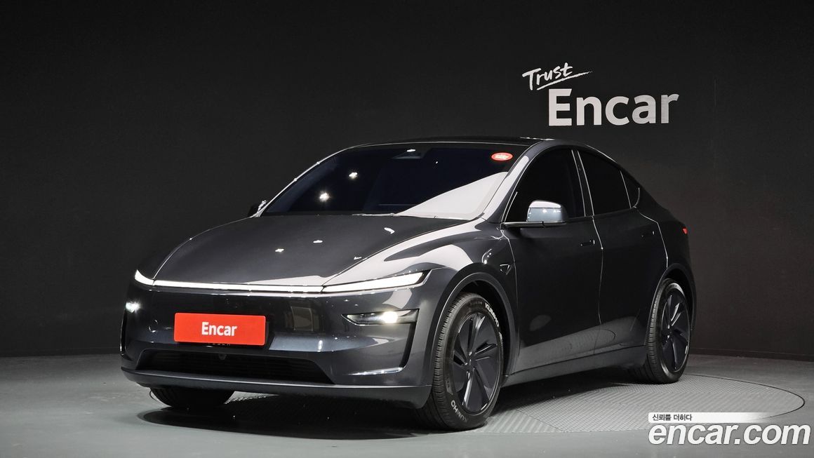 Tesla Model Y 2025