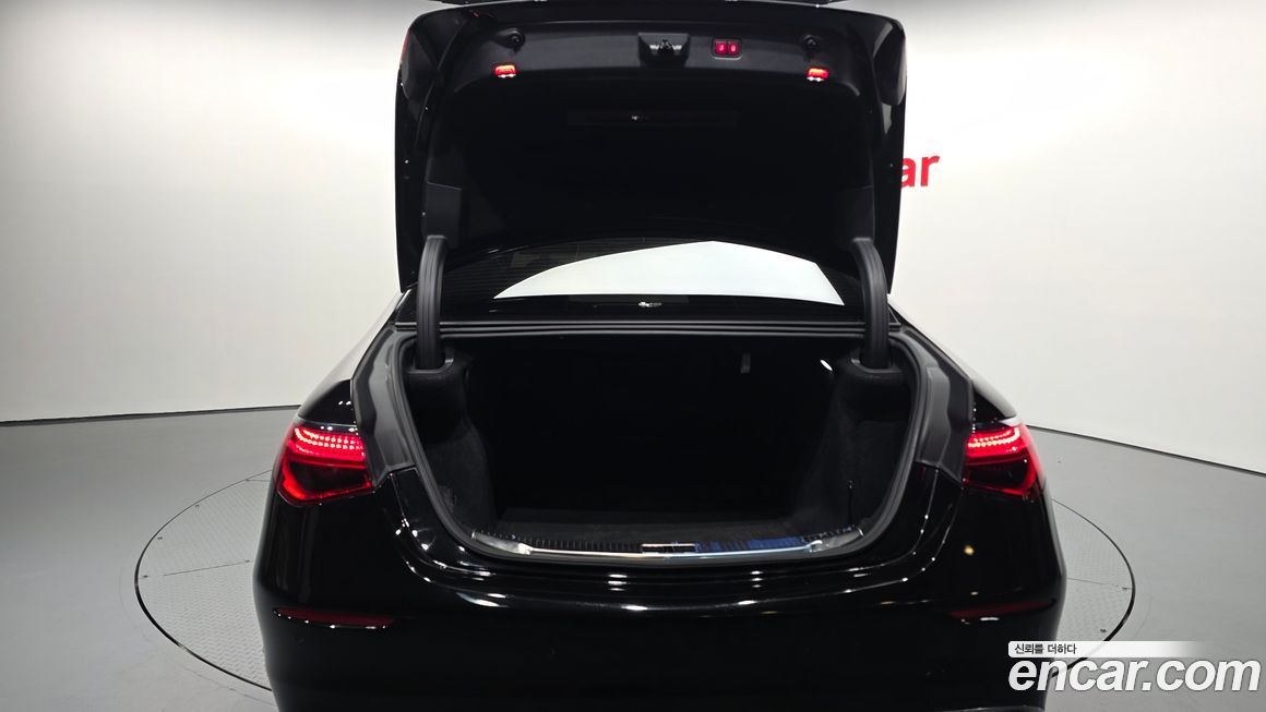 Mercedes-Benz S-Class 2022