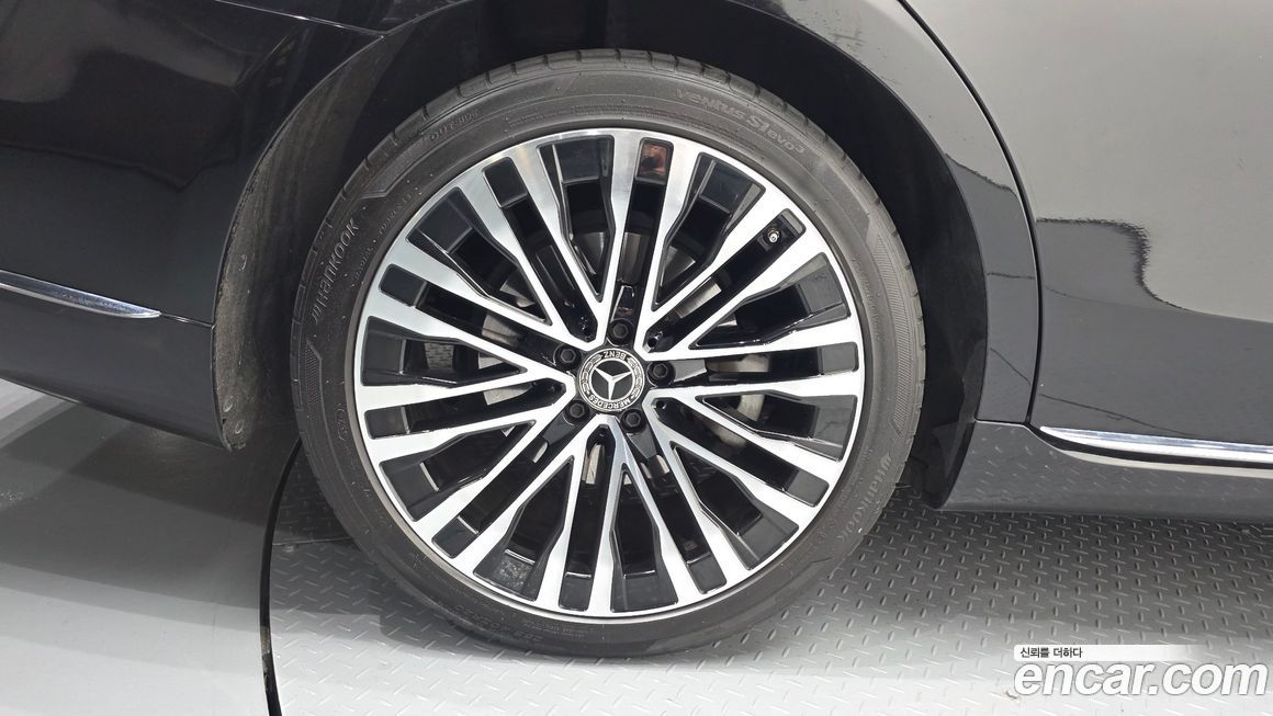 Mercedes-Benz S-Class 2022