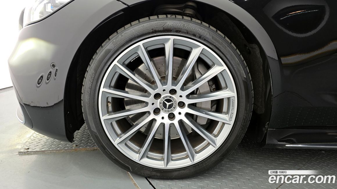 Mercedes-Benz S-Class 2021