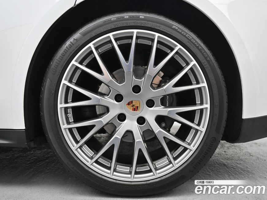 Porsche Panamera 2024