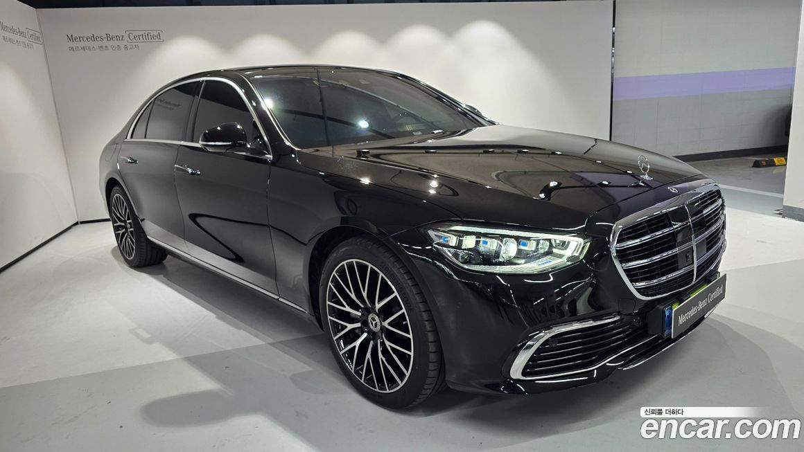 Mercedes-Benz S-Class 2025