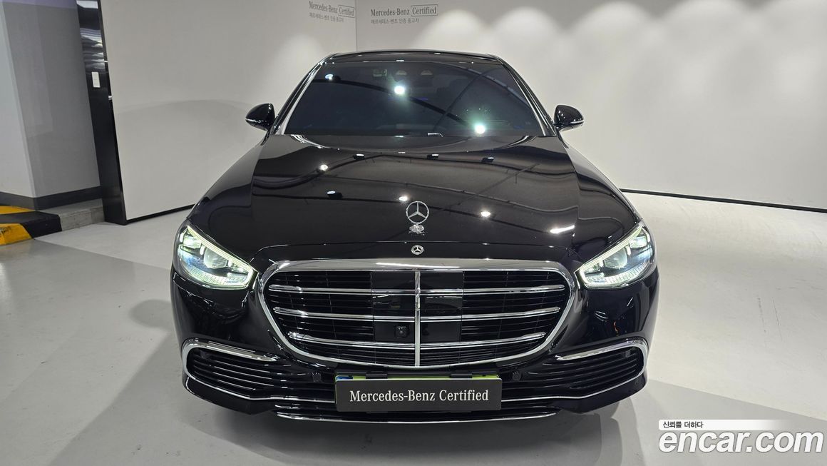 Mercedes-Benz S-Class 2025