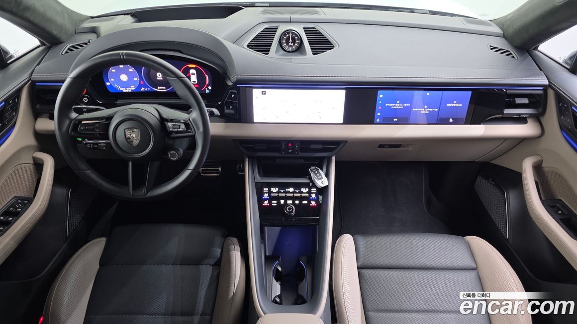 Porsche Macan 2025