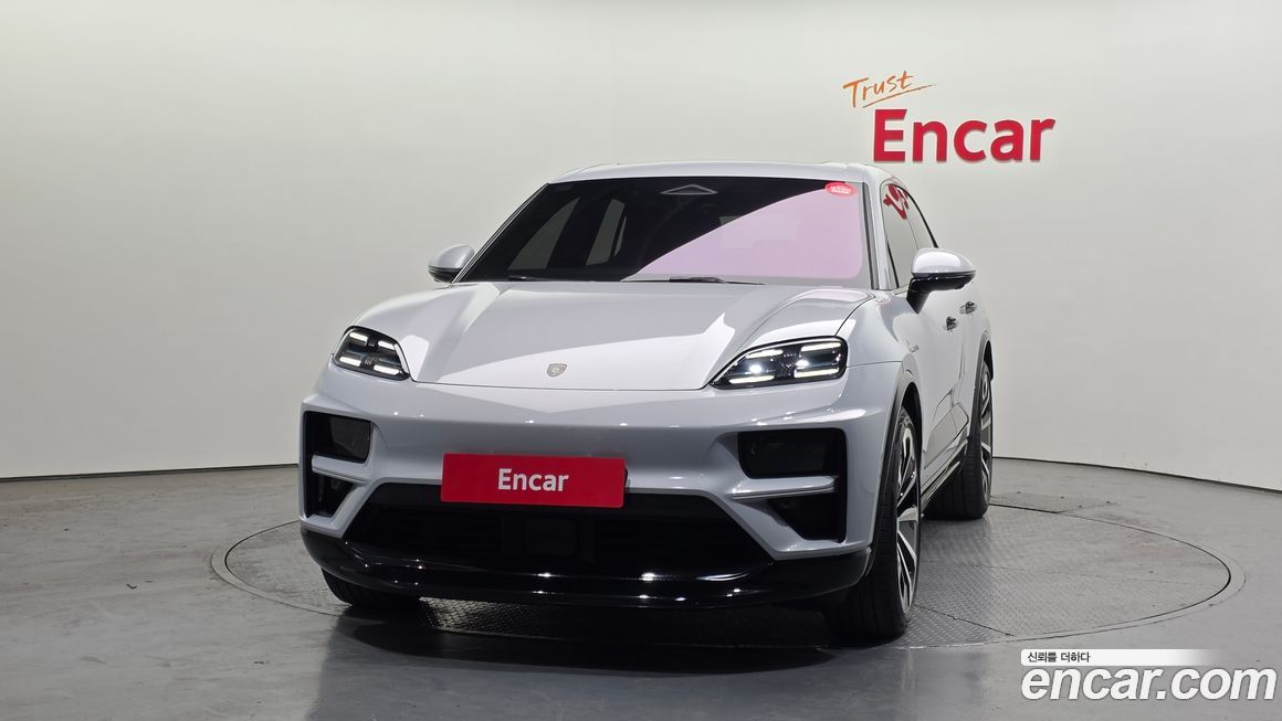 Porsche Macan 2025