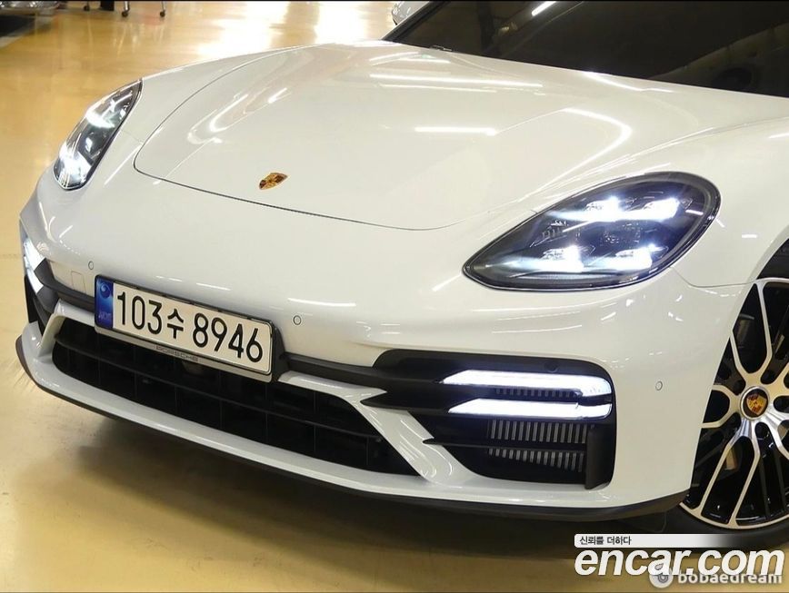 Porsche Panamera 2022