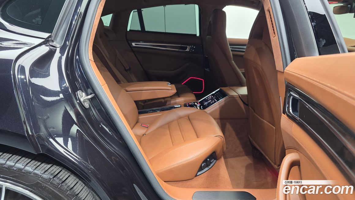 Porsche Panamera 2023