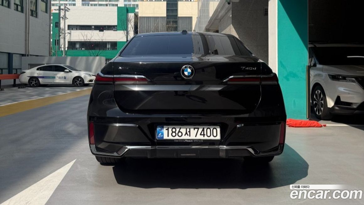 BMW 7-Series 2024