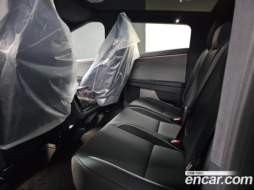 Tesla Cybertruck 2026