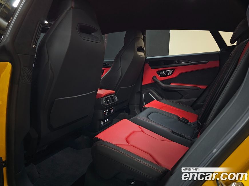 Lamborghini Urus 2021