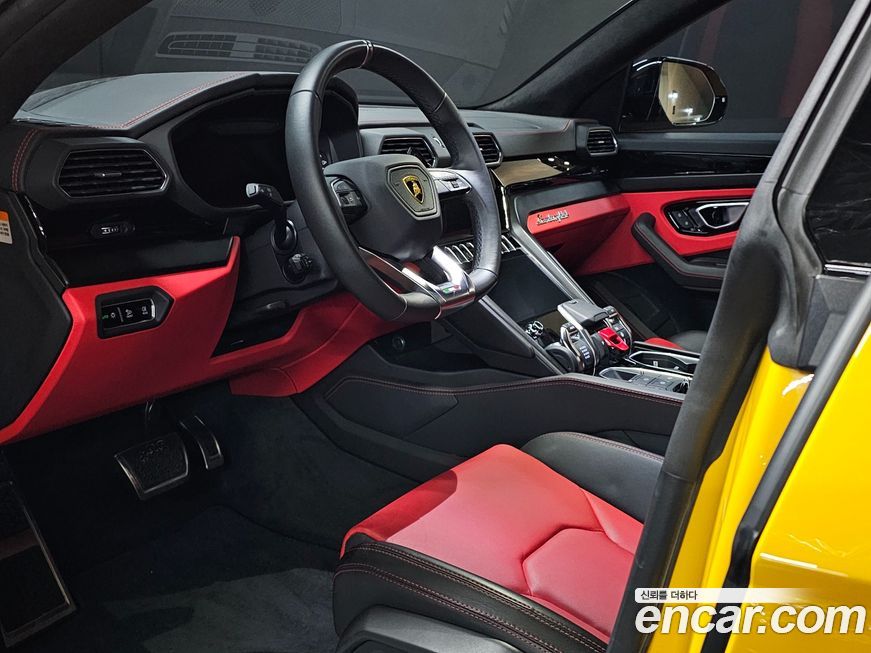 Lamborghini Urus 2021