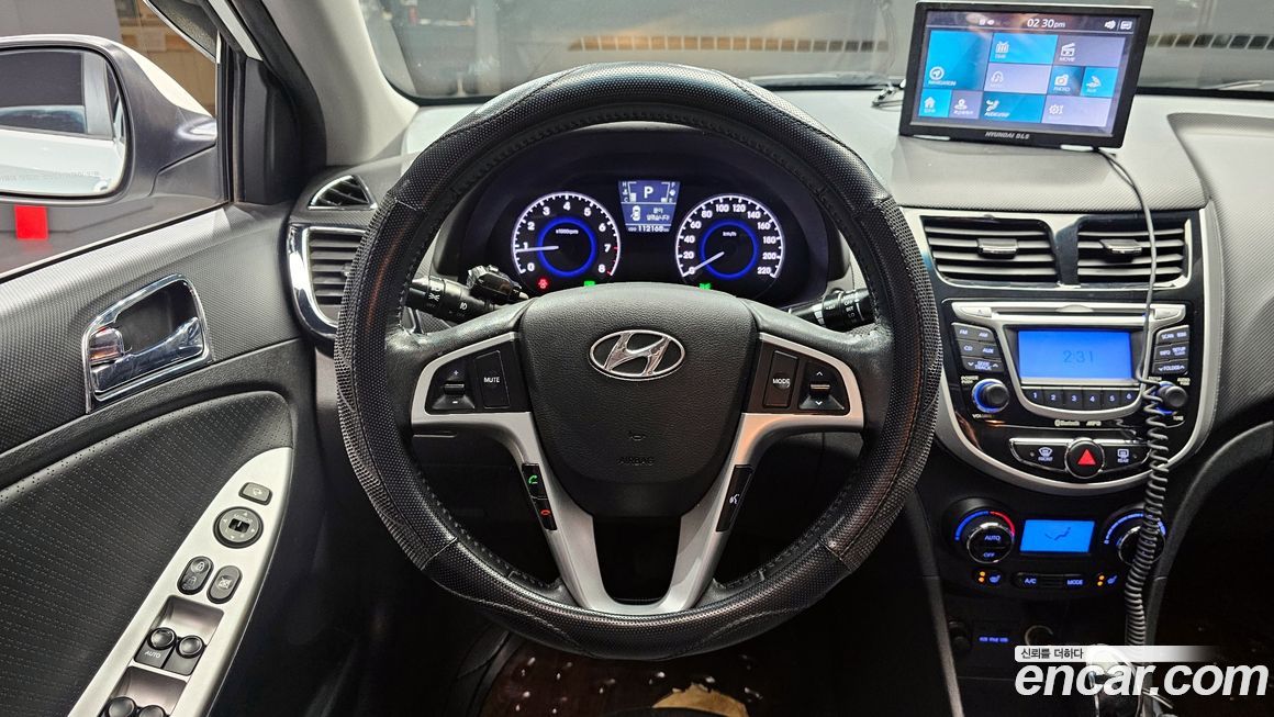 Hyundai Accent 2011