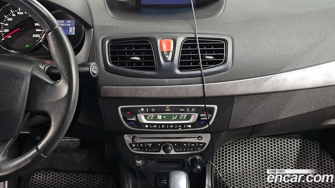 Renault-KoreaSamsung SM3 2010