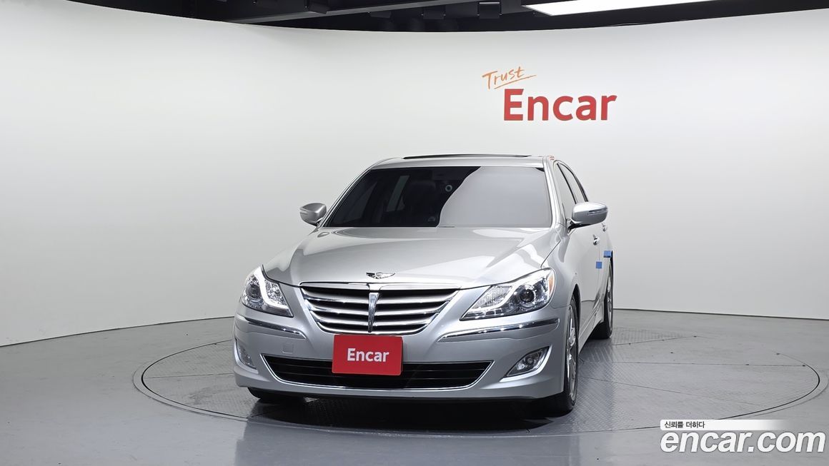 Hyundai Genesis 2012