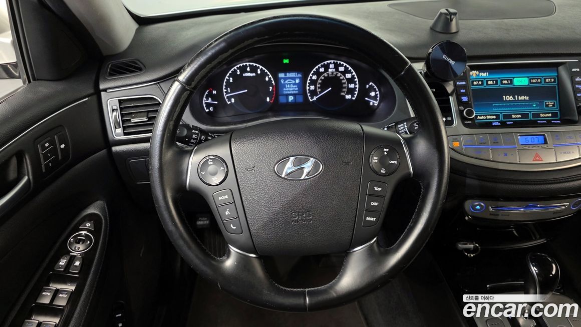 Hyundai Genesis 2012