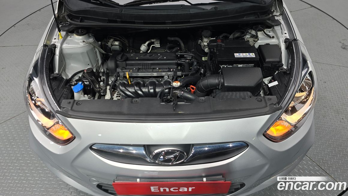 Hyundai Accent 2013