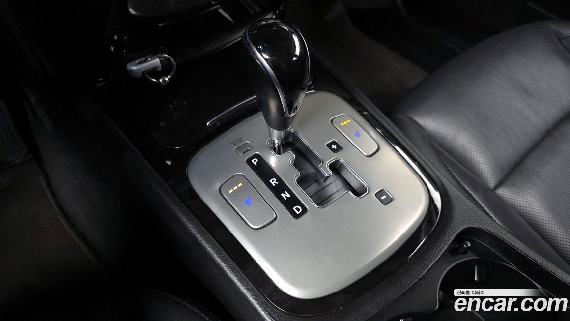 Hyundai Genesis 2012