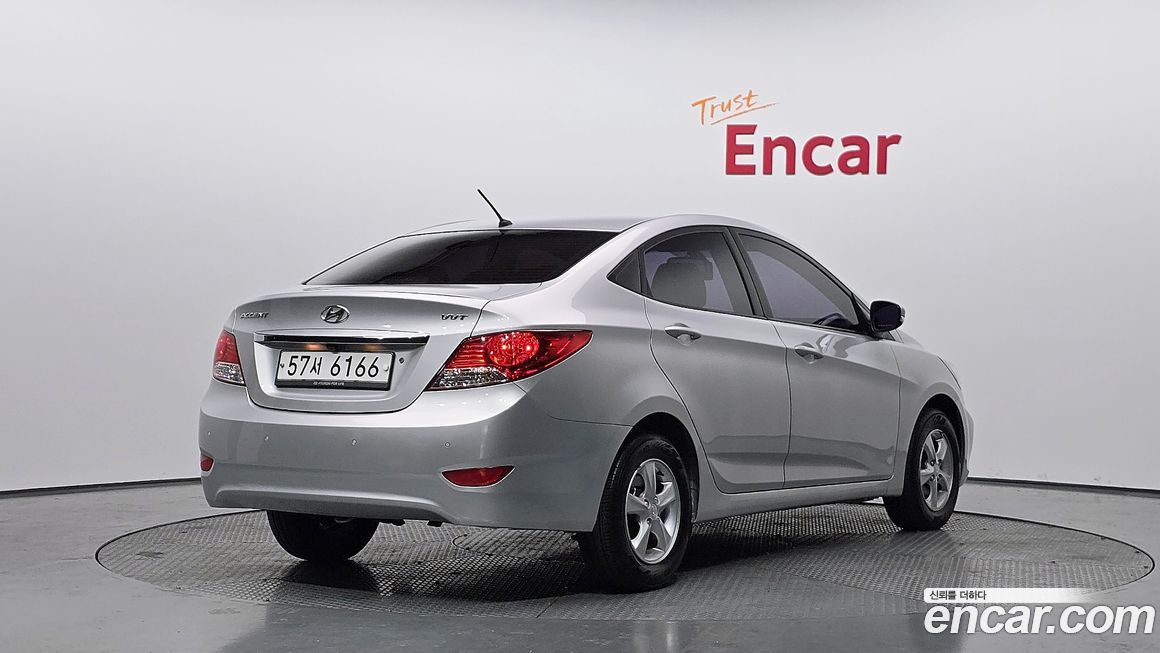 Hyundai Accent 2012