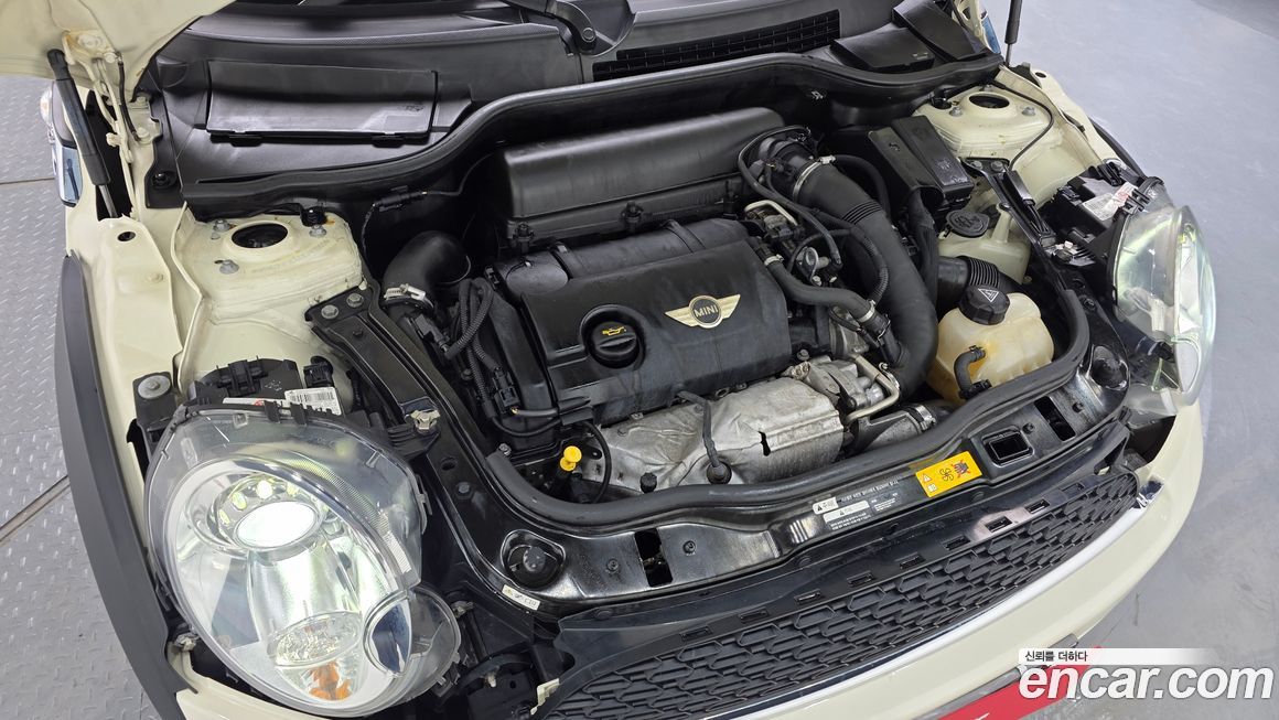 Mini Cooper Convertible 2014