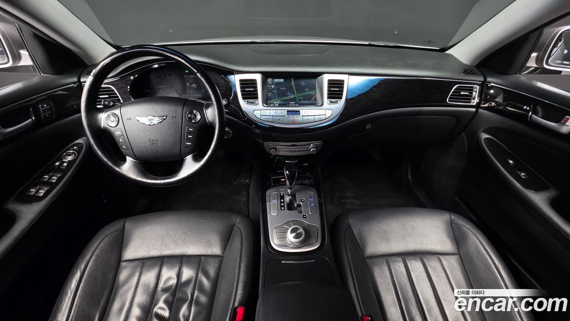 Hyundai Genesis 2013