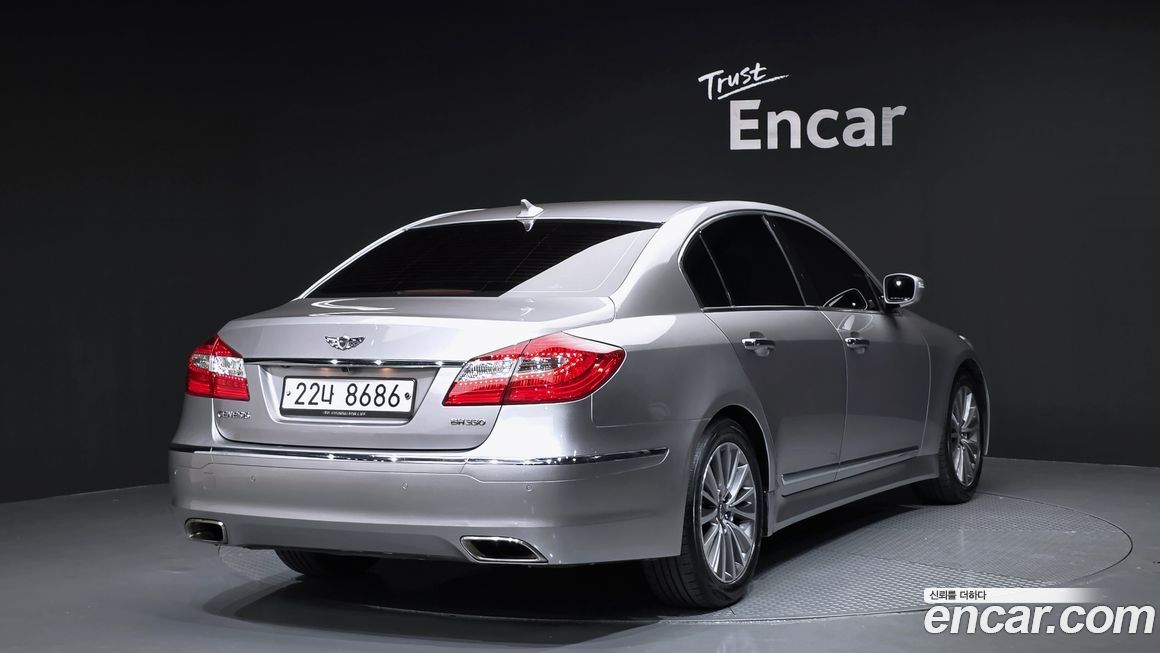 Hyundai Genesis 2013