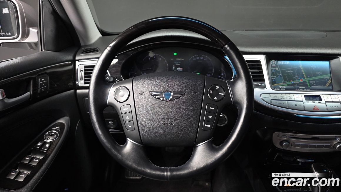 Hyundai Genesis 2013