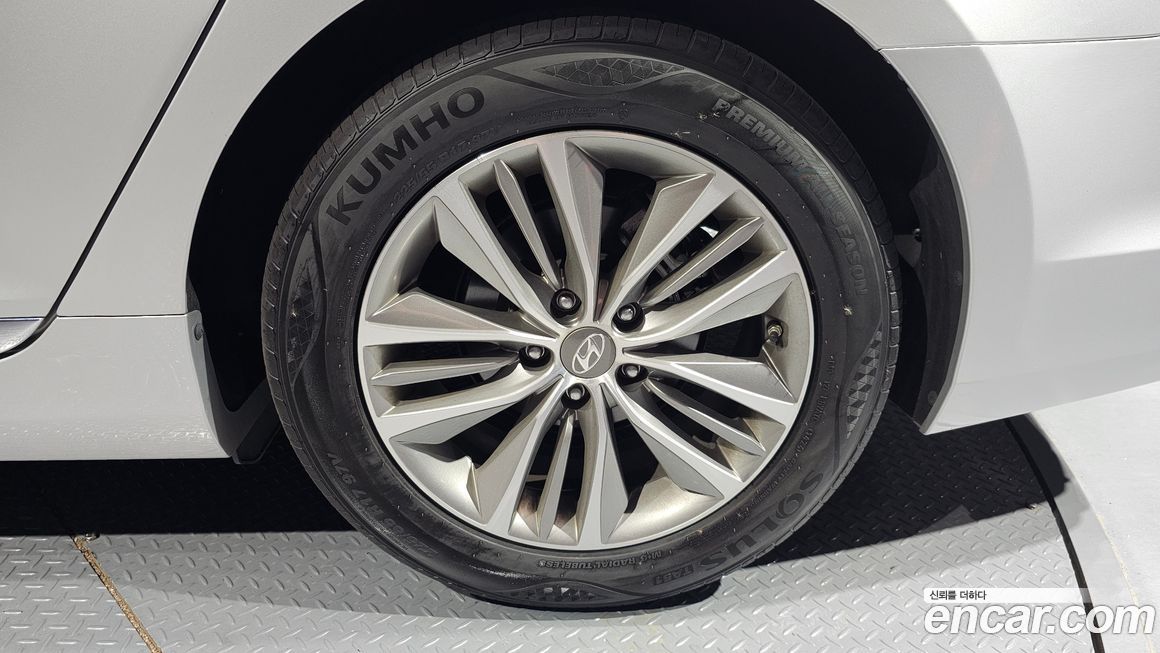 Hyundai Grandeur 2015