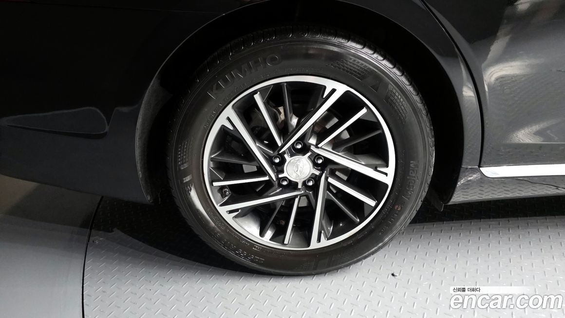 Hyundai Grandeur 2020