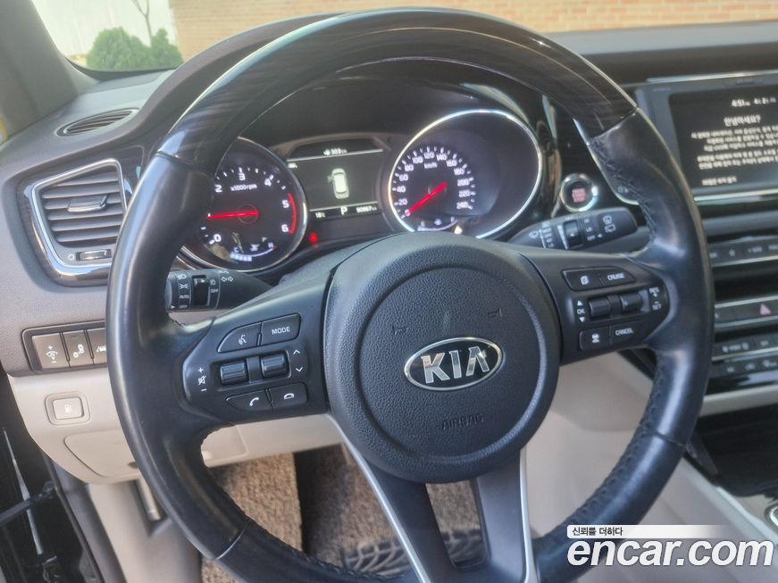 Kia Canival 2019