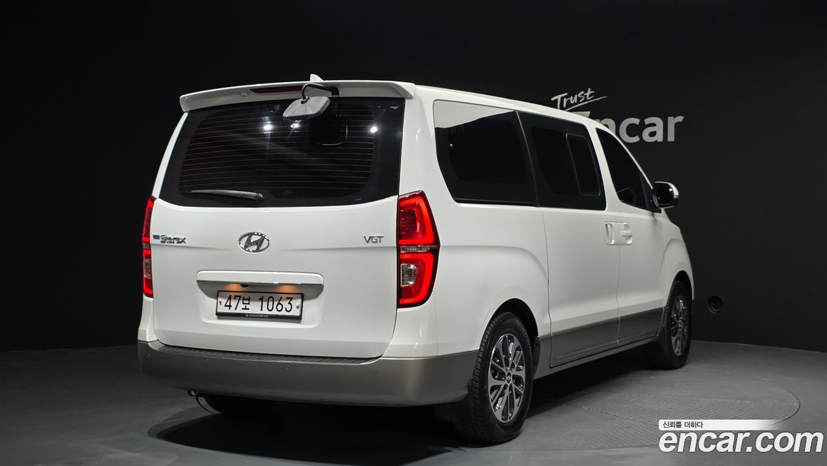 Hyundai Starex 2019