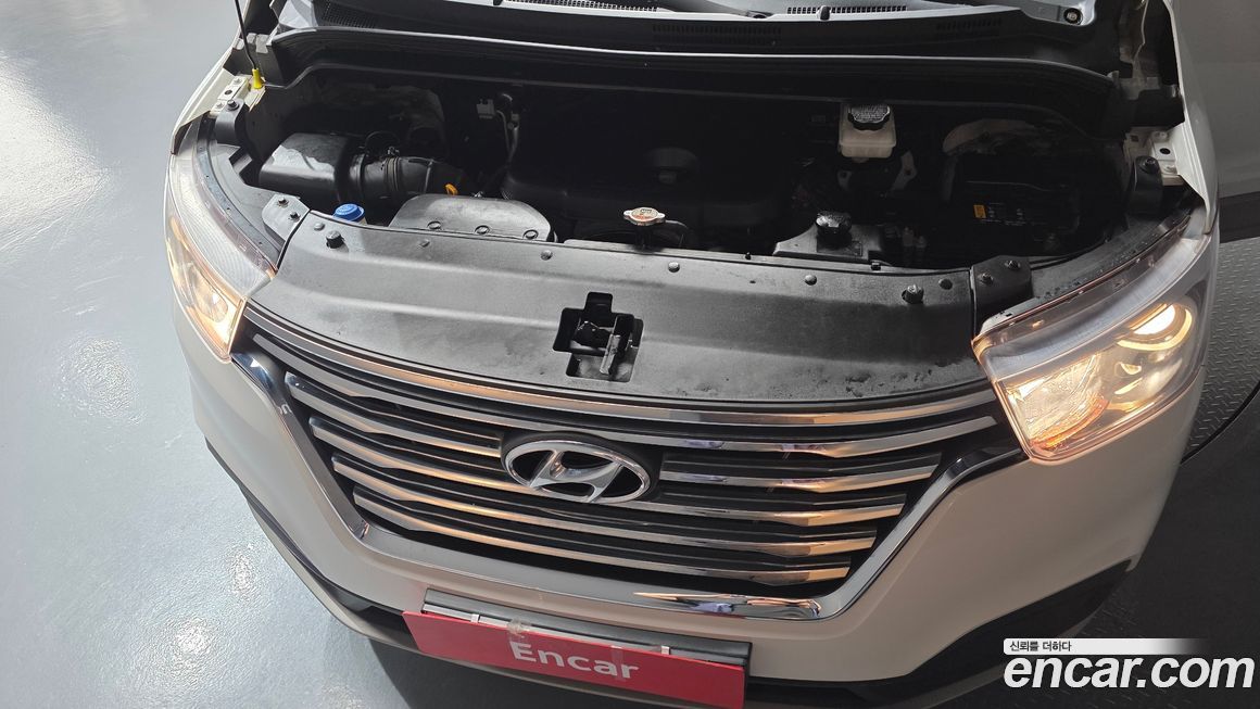 Hyundai Starex 2019