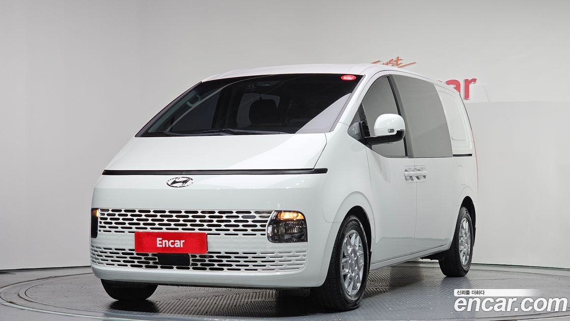 Hyundai Staria 2022