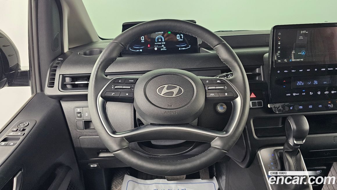 Hyundai Staria 2025