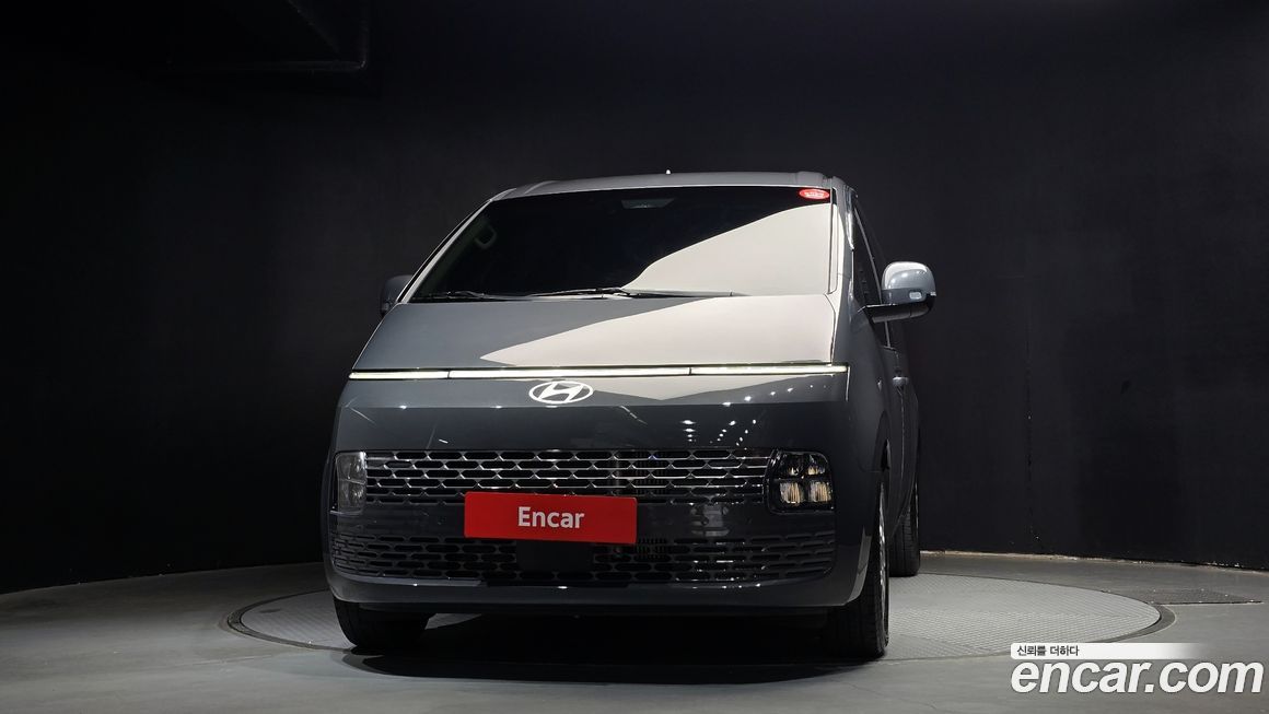 Hyundai Staria 2025