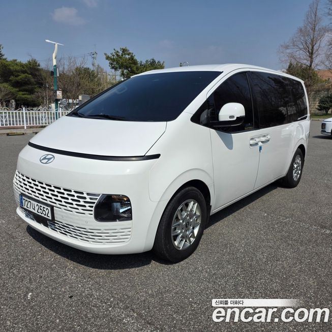 Hyundai Staria 2025