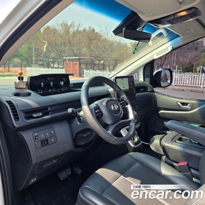 Hyundai Staria 2025