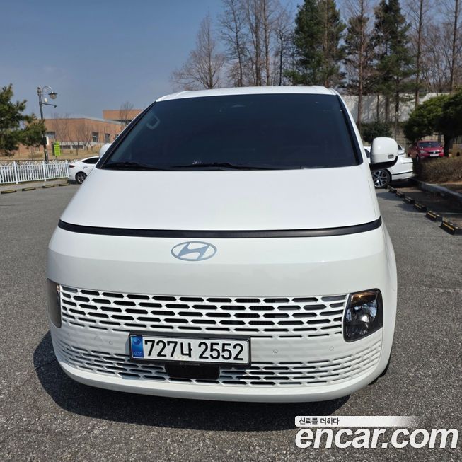 Hyundai Staria 2025
